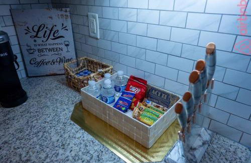 Luxurious 2 Bedroom Downtown City Views! - Foto 39