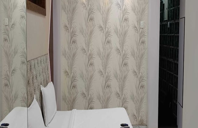 The Diplomat Villa - Photo 9