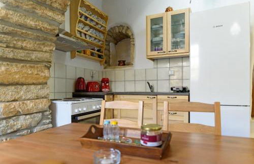 Petrino House - Photo 14