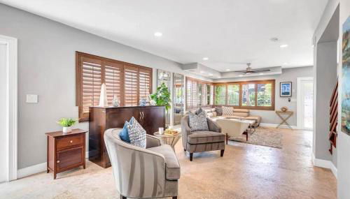 Steps to Beach, Pool, Backyard Oasis, Game Room - Foto 5