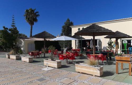 Ariana Apartment - Photo 2