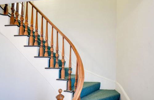 Walk to Downtown Saco from Cozy Coastal Apt - Photo 8