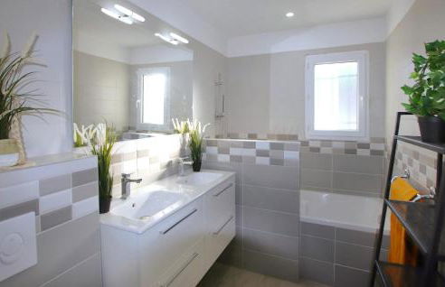 Awesome Home In Morières Les Avignon - Foto 13