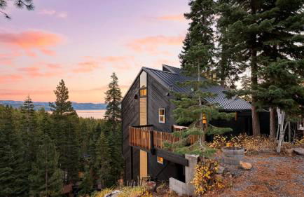 Lake View, Firepit, Game Room Remodeled Lake Tahoe Luxury Cabin by Avantstay - Foto 94