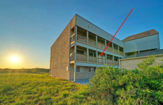 Minutes to the Beach, Pool, Balcony w/ Nature Views Compass 17 by Avantstay - Photo 33