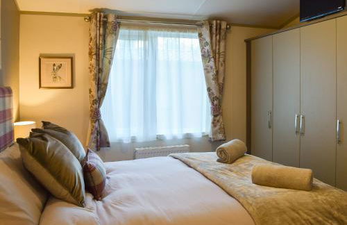 Riverside Lodge - Photo 13