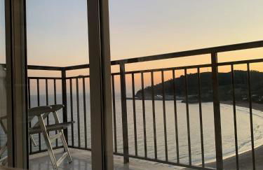 Apartamento en primerísima línea de playa con espectaculares vistas Netflix, Prime y Disney - Photo 1