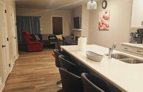 Completely Modern Furnished Private House Near Mayo Clinic - Foto 6