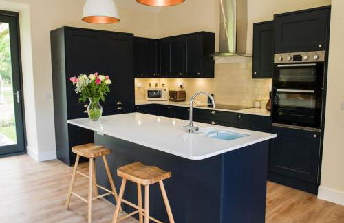 Stunning Edinburgh 1820s stables converted house - Foto 2