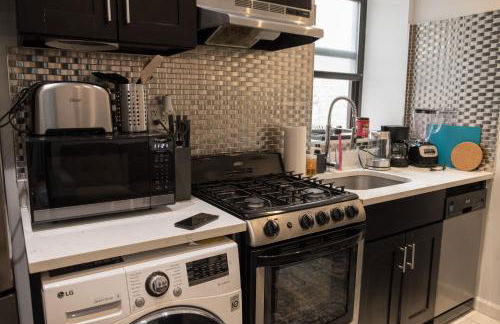 3 BD next to Central Park - Photo 2