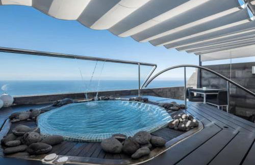 Ático con jacuzzi frente al mar de 2 habitaciones - Foto 1