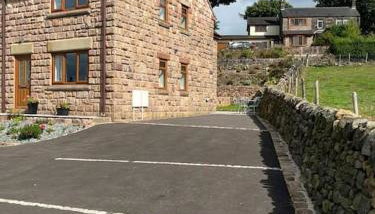 Staycation 3-bedroom home with panoramic views free off road parking - Foto 1