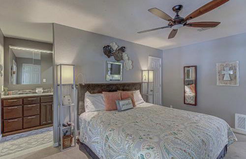 Waterfront 3BR Retreat - Pool & Hot Tub - Foto 25