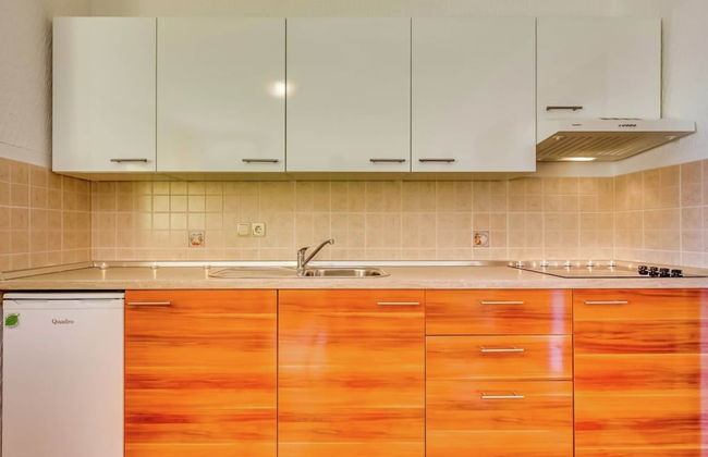 Alluring Apartment in Dramalj with Hot Tub - Foto 4