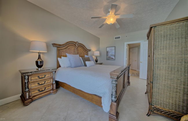 Cozy Condominium with Astonishing View from Spacious Balcony - Unit 0401 by RedAwning - Foto 10