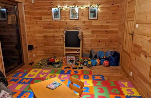 Uroczy drewniany dom w ciszy i spokoju - Foto 5