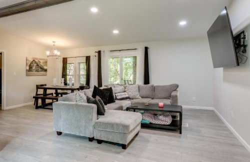 Riverfront Home with Porches and Views in Cotter! - Foto 4