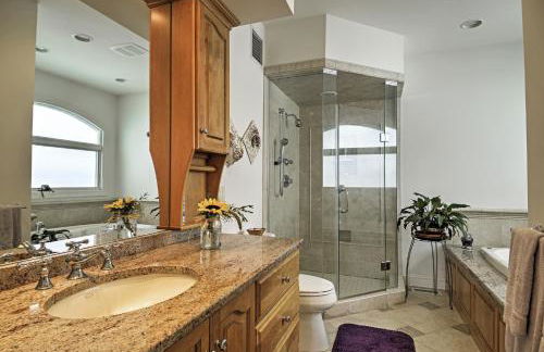 Elegant Riverfront Home with Expansive Views - Foto 8