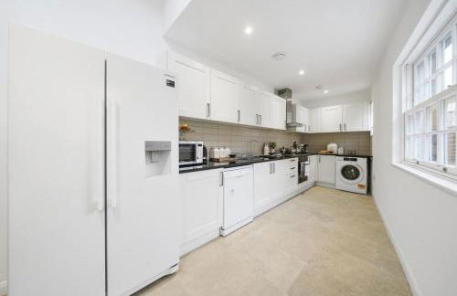 Eton House-Stunning-Castle views-5Bed-Free-Parking - Foto 7