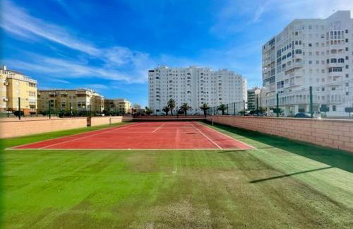 GATU Villa Salada, junto la playa, parking, terraza, aire acc, piscina, wifi Sólo familias o grupos mayores de 21 años - Foto 30