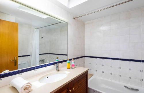 Mediterranean villa with pool near barcelona - Foto 31