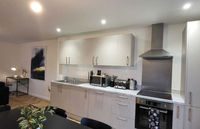 Hybrid Resi - Mitcham - Foto 19