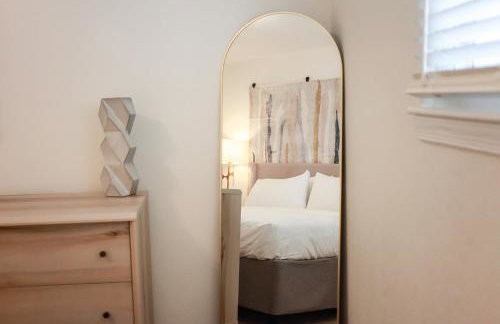 Sojourn's Harborage Jellyfish Suite Near Beach - Photo 7