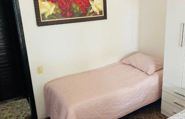 Cantinho de Vó em Itaúna - Passos da praia na melhor localização com Ar Condicionado e estacionamento - Foto 16