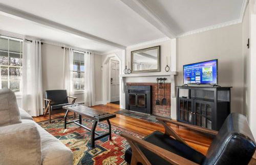 2BR Home|Downtown Rockport w/parking|Walk 2 Ocean - Foto 9