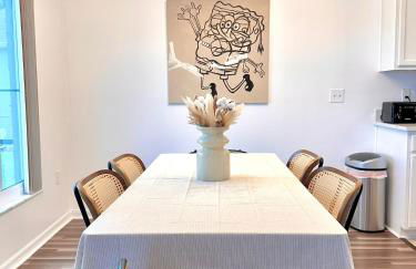 Modern 3BR Villa with Heated Pool & BBQ 14mi to Disney - Photo 4