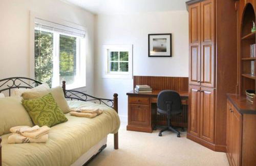 Serene Coastal Retreat Clark's Cove - Foto 44