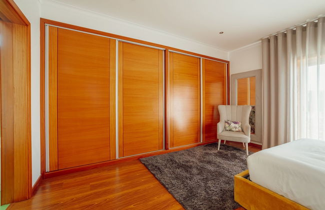 Pool Cinema Villa by Vacationy - Foto 30