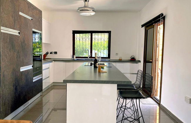 Villa With Pool and Garden 9 min to Beach in Lapta - Foto 9