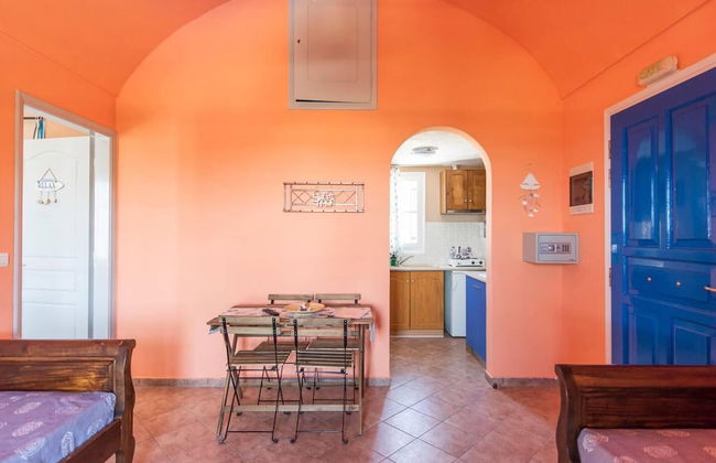 Santorious Nice View Apartment - Photo 15