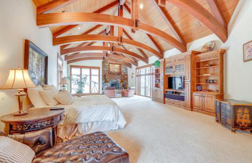 Hot Tub and Views Luxe Mountain Escape in Yucaipa - Photo 11