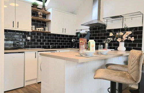 The Mews, Whetstone - Photo 8