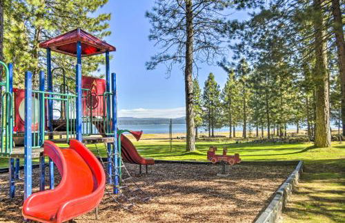 Charming Chester Home with Furnished Porch! - Foto 29