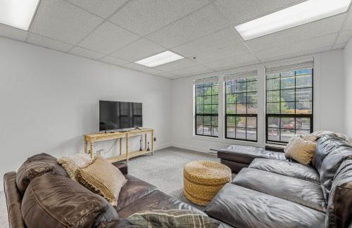 The Loft- Steps from the Lake & Dining- This newly renovated 2 bedroom loft in the heart of McCall - Foto 25