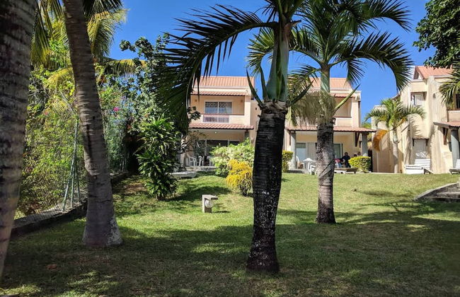 Residence With 6 Seafront Bungalows and Swimming - Foto 1