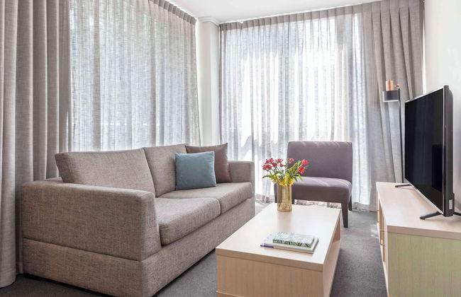 Oaks Brisbane Festival Suites - Photo 43