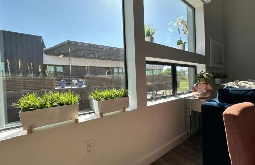 Austin Stylish Studio - Foto 46