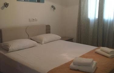 Regina Apartments - Photo 13