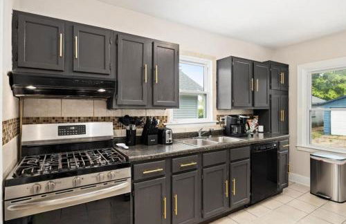 Cozy Mid Century Oasis with 2 KING beds - Foto 4