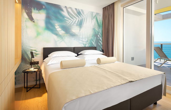 Amphora's Garden - Photo 7