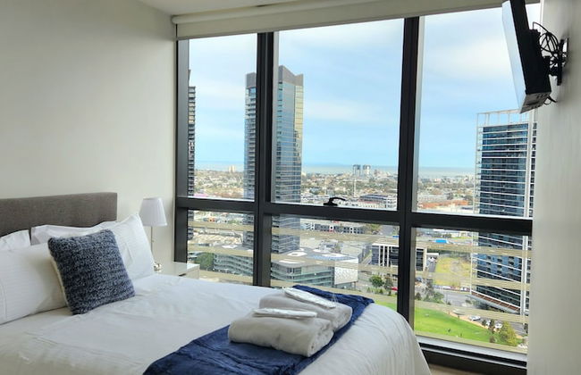 Melbourne Lifestyle Apartments - Best Views on Collins - Photo 13