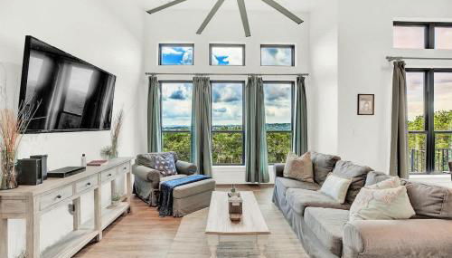 Luxury Lakeview Home w/ Pool & Beach Access! - Not Active - Foto 3