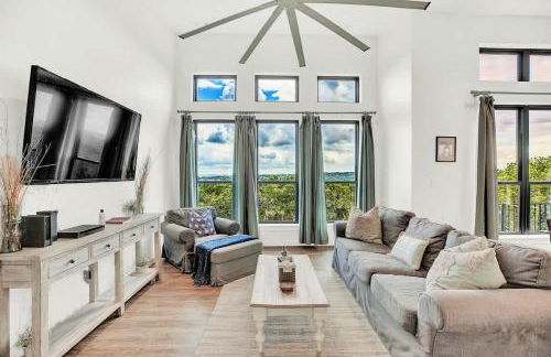 Luxury Lakeview Home w/ Pool & Beach Access! - Not Active - Foto 3