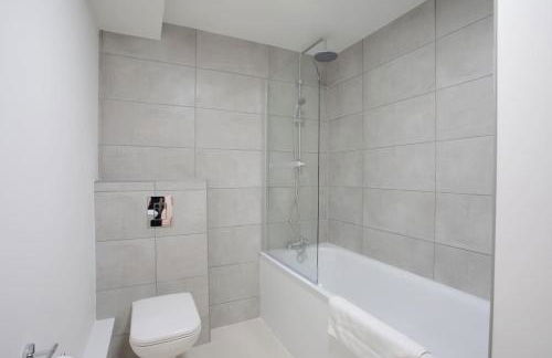 2BR, smart TV, self check-in, coffee machine - Foto 3