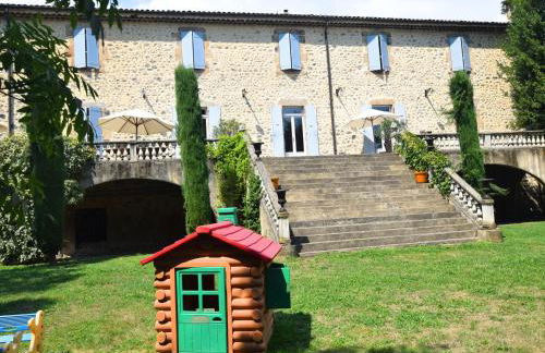 Holiday Home in Ardèche near Château de Ventadour - Foto 20