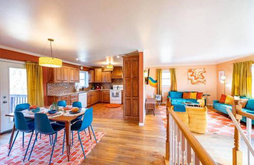 10mins to IUB: 4bd - Karaoke - Pickleball - Foto 42